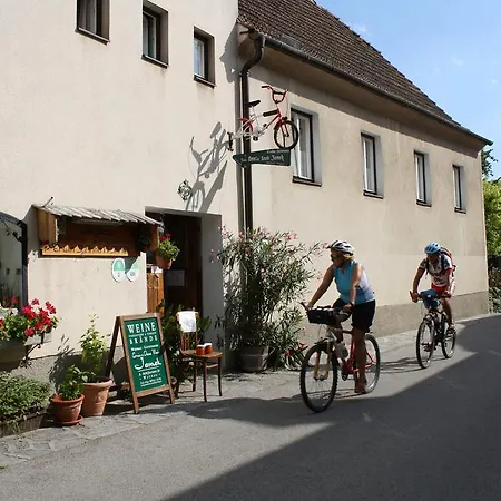 Weinbau-Gaestezimmer Martin Und Eva Maria Jamek Apartment Weissenkirchen in der Wachau